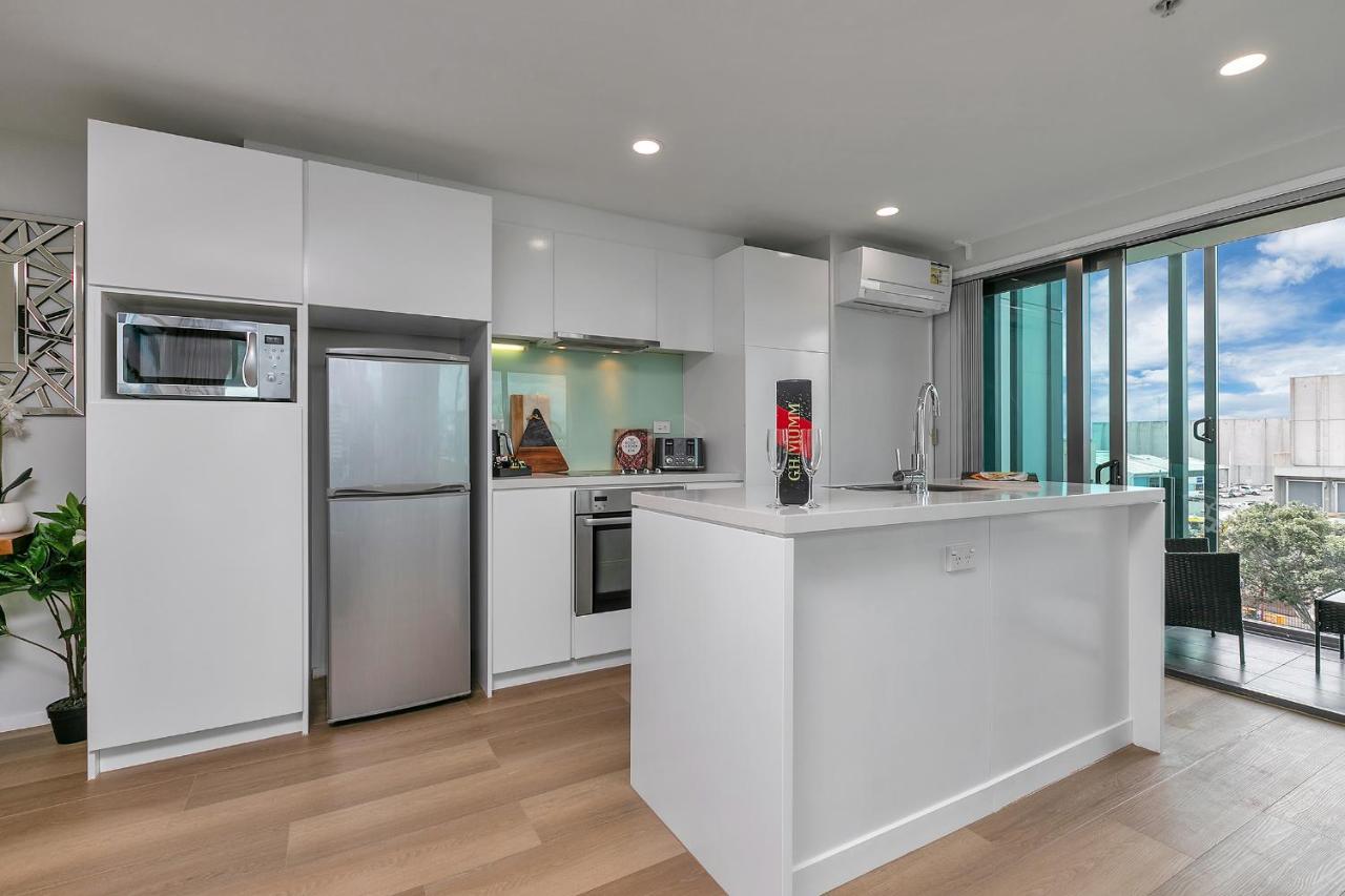 Your Renovated Retreat + Cp Auckland Extérieur photo