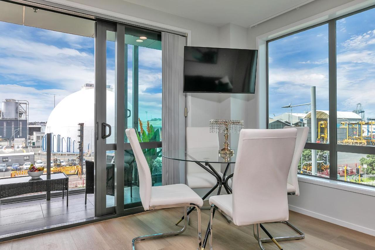 Your Renovated Retreat + Cp Auckland Extérieur photo